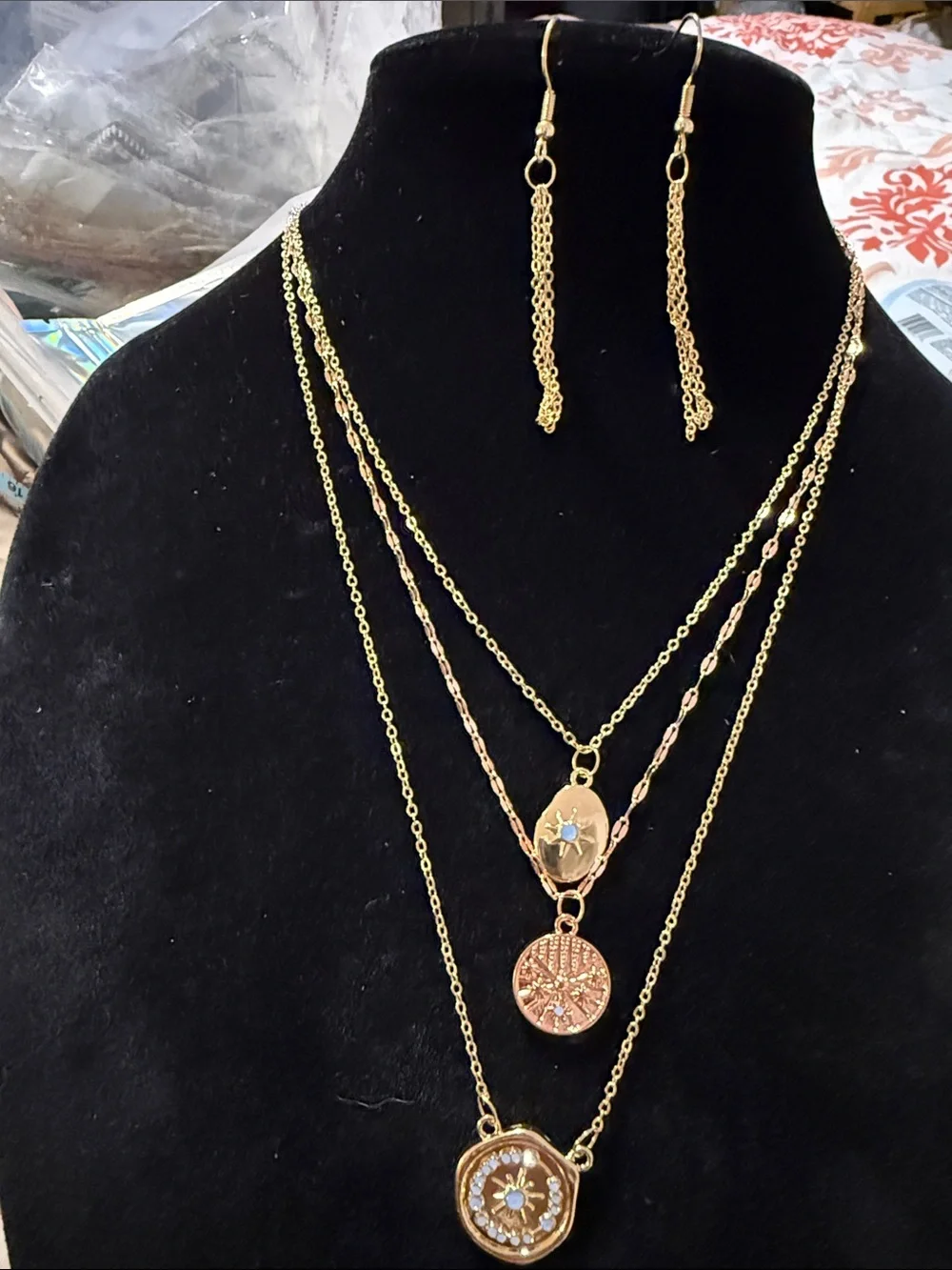 New Women’s Rose Gold -Tone 3 Layered Medallion Necklace Set with earrings 12”